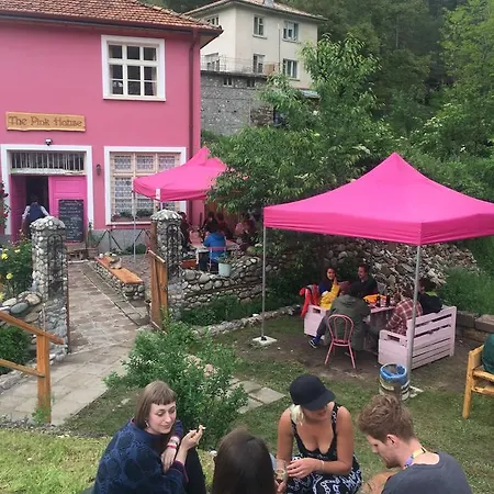 The Pink House Gasthof Polkovnik Serafimovo