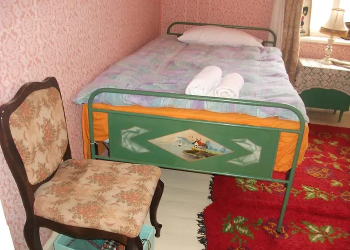 The Pink House Guest house Polkovnik Serafimovo